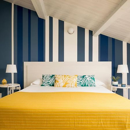 Civico 64 Bed & Breakfast In Mansarda Палми Екстериор снимка