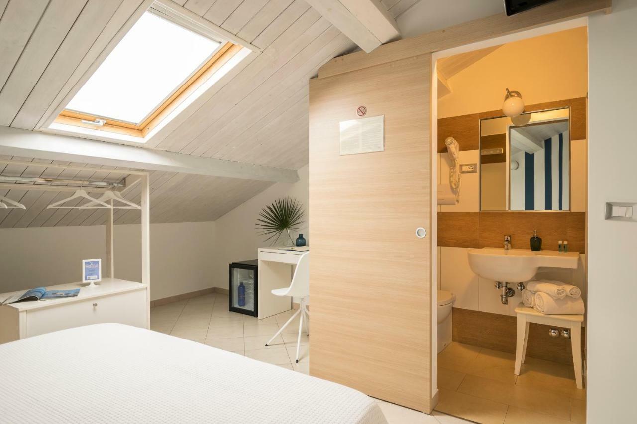 Civico 64 Bed & Breakfast In Mansarda Палми Екстериор снимка