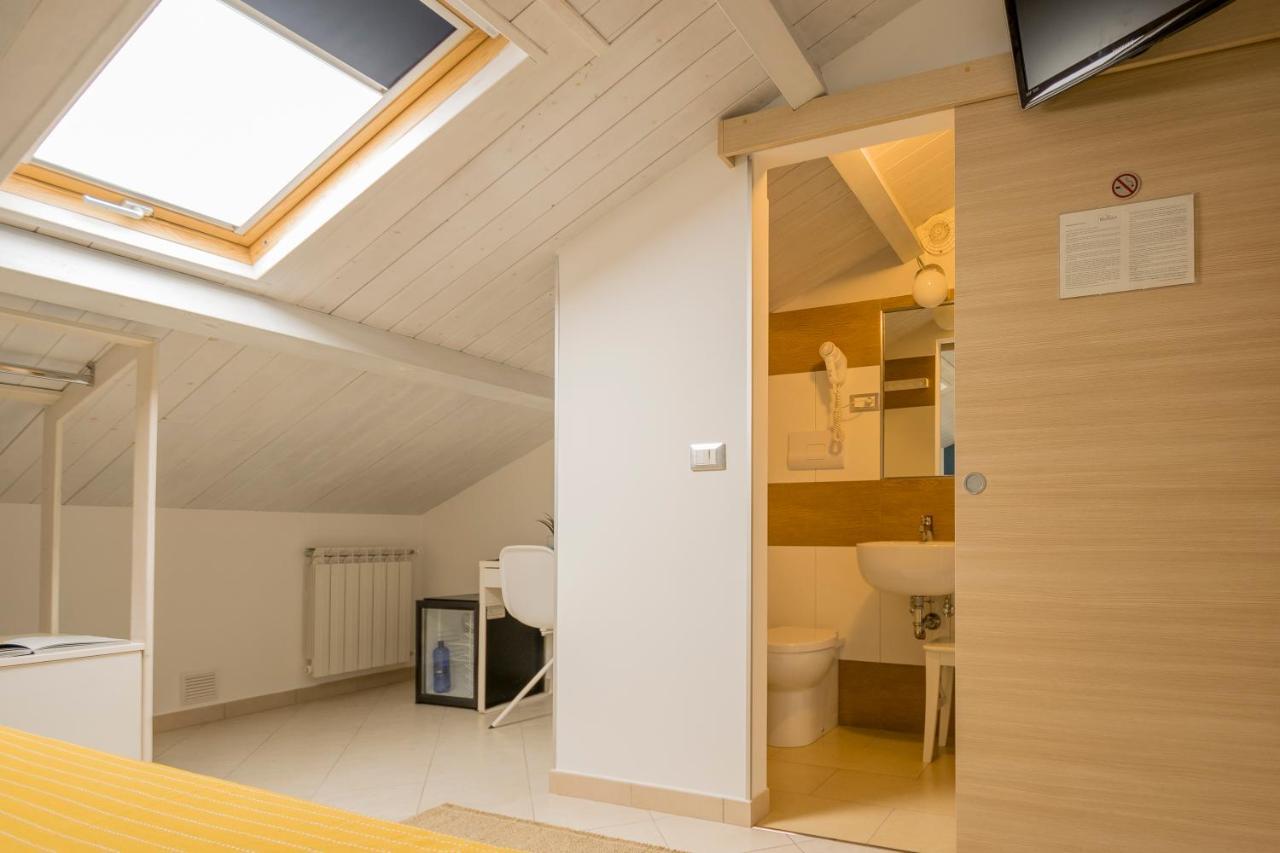 Civico 64 Bed & Breakfast In Mansarda Палми Екстериор снимка