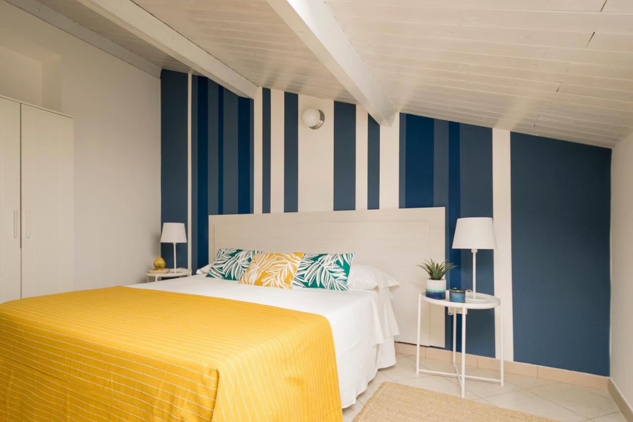 Civico 64 Bed & Breakfast In Mansarda Палми Екстериор снимка